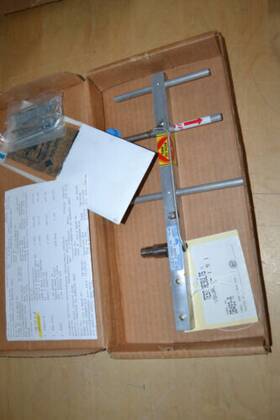 Decibel Db493-a Model 8db 806-866mhz Directional Base Radio Yagi Antenna