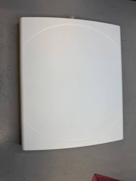 Kathrein/scala 91121744 Directional Uhf Indoor Panel Antenna 450-470 Mhz Kathrein/scala New