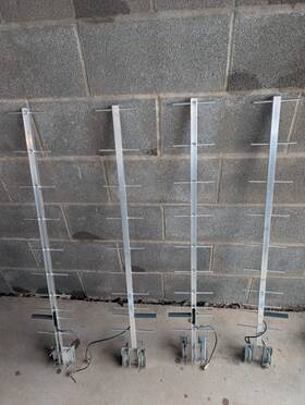 Laird Technologies Pc8910 Two-way Radio Antenna 896-940 Mhz With Mounting Hardware