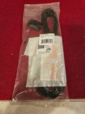 Larsen Kg1825 Pulse / Larson Antenna Interior Glass Mounted 806-896 Part # Kg 1825 New In Pack